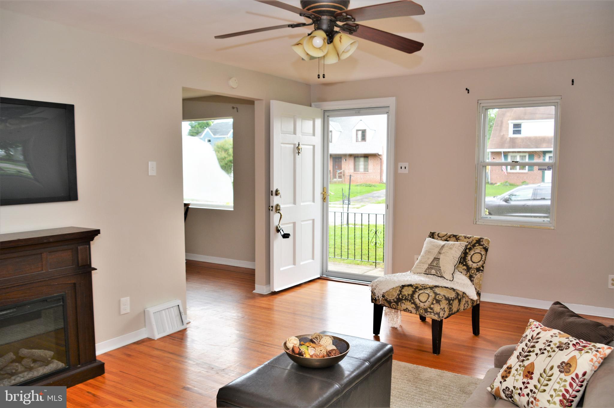 2739 Springhill Road Secane, PA 19018 - Photo 3 of 39 Gallery Image 3