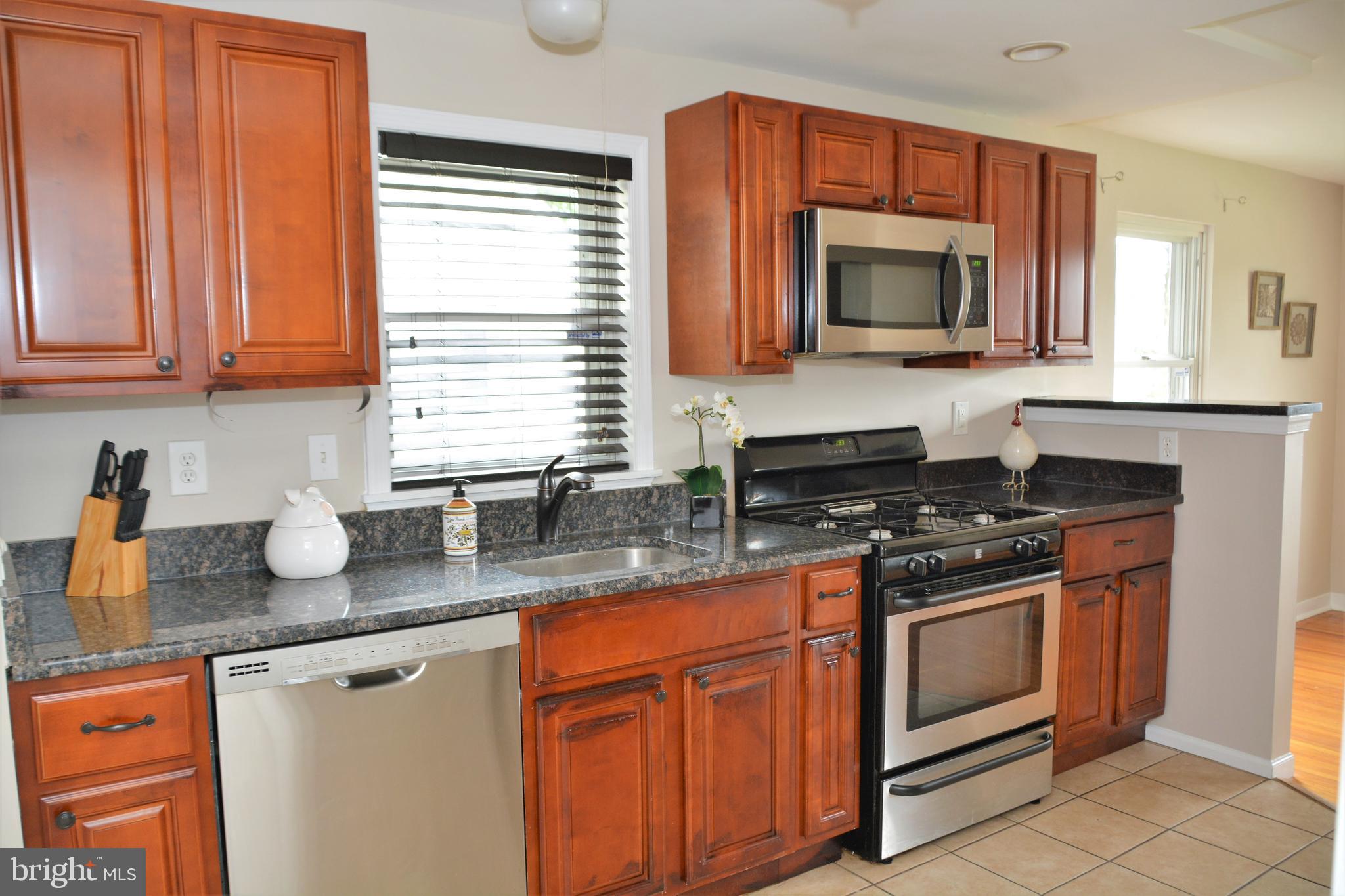 2739 Springhill Road Secane, PA 19018 - Photo 9 of 39 Gallery Image 9