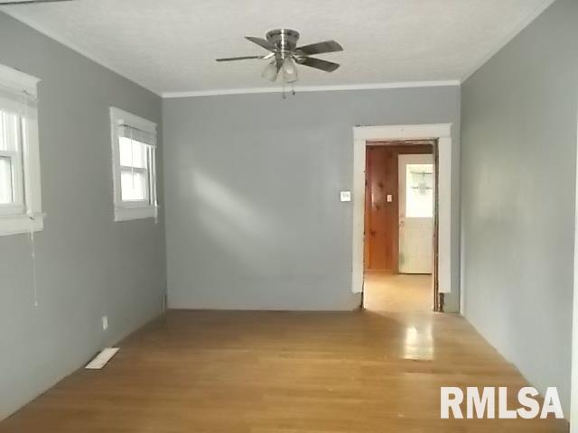 1111 Dover Street Centralia, IL 62801 - Photo 6 of 20