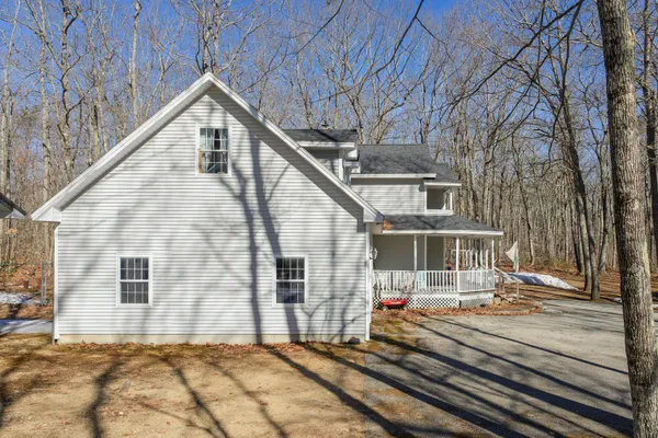 $524,000 | 589 King Street, Oxford, ME 04270