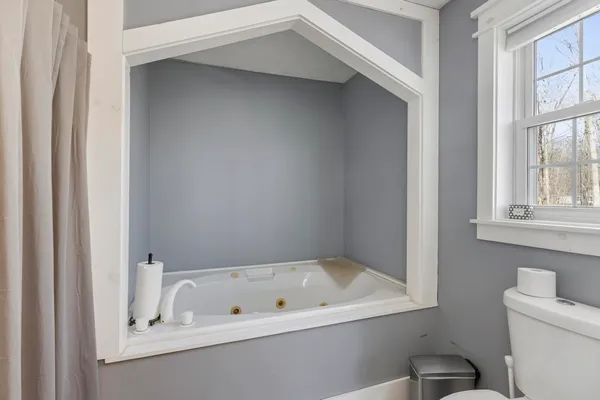 $524,000 | 589 King Street, Oxford, ME 04270