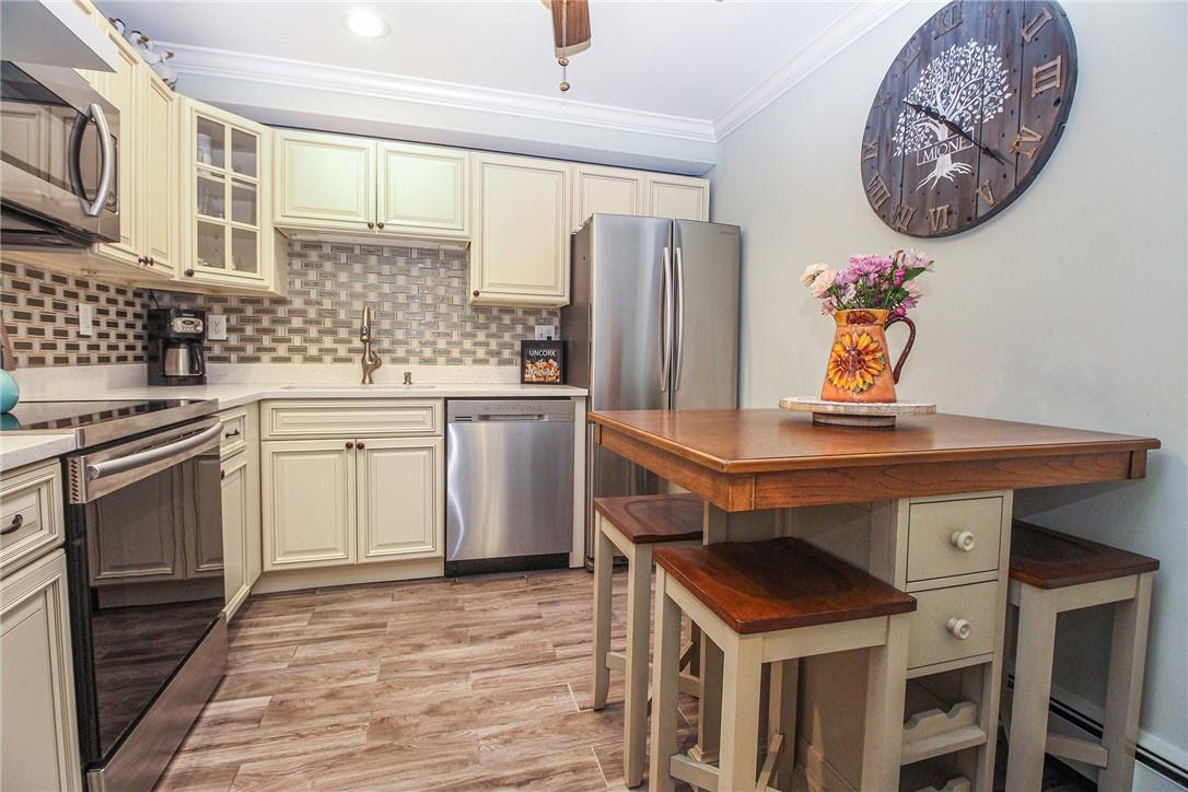 Eat in Kitchen
