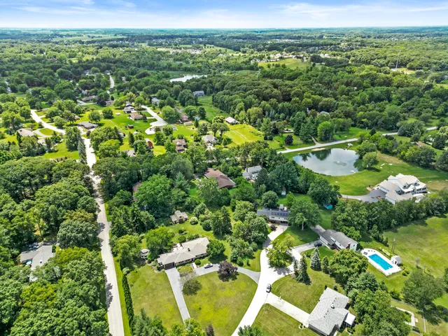 $494,900 | 221 West 150 North, Valparaiso, IN 46385