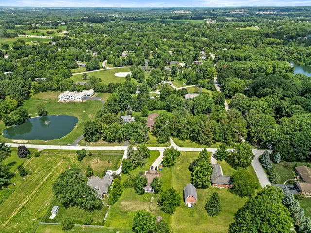 $494,900 | 221 West 150 North, Valparaiso, IN 46385