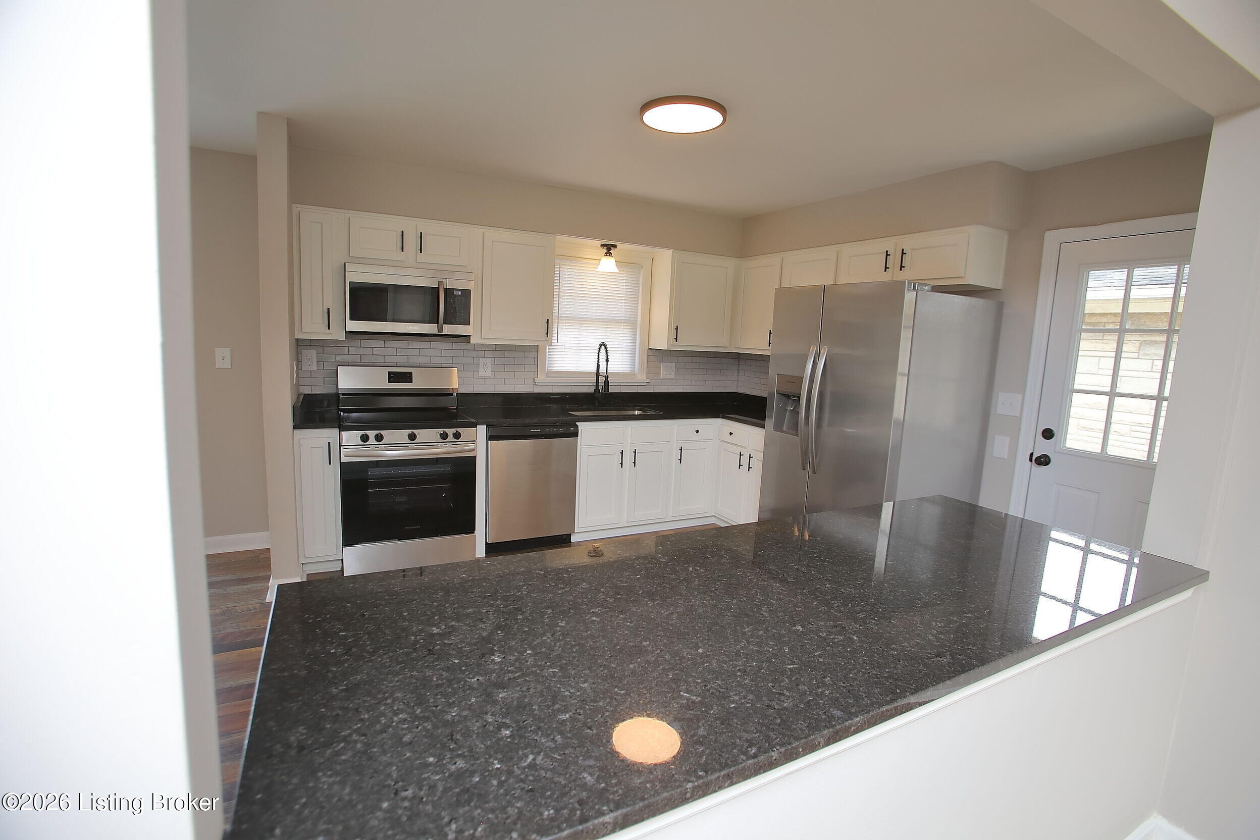 2905 Nepperhan Road Louisville, KY 40218 - Photo 14 of 56 See-Through Opening