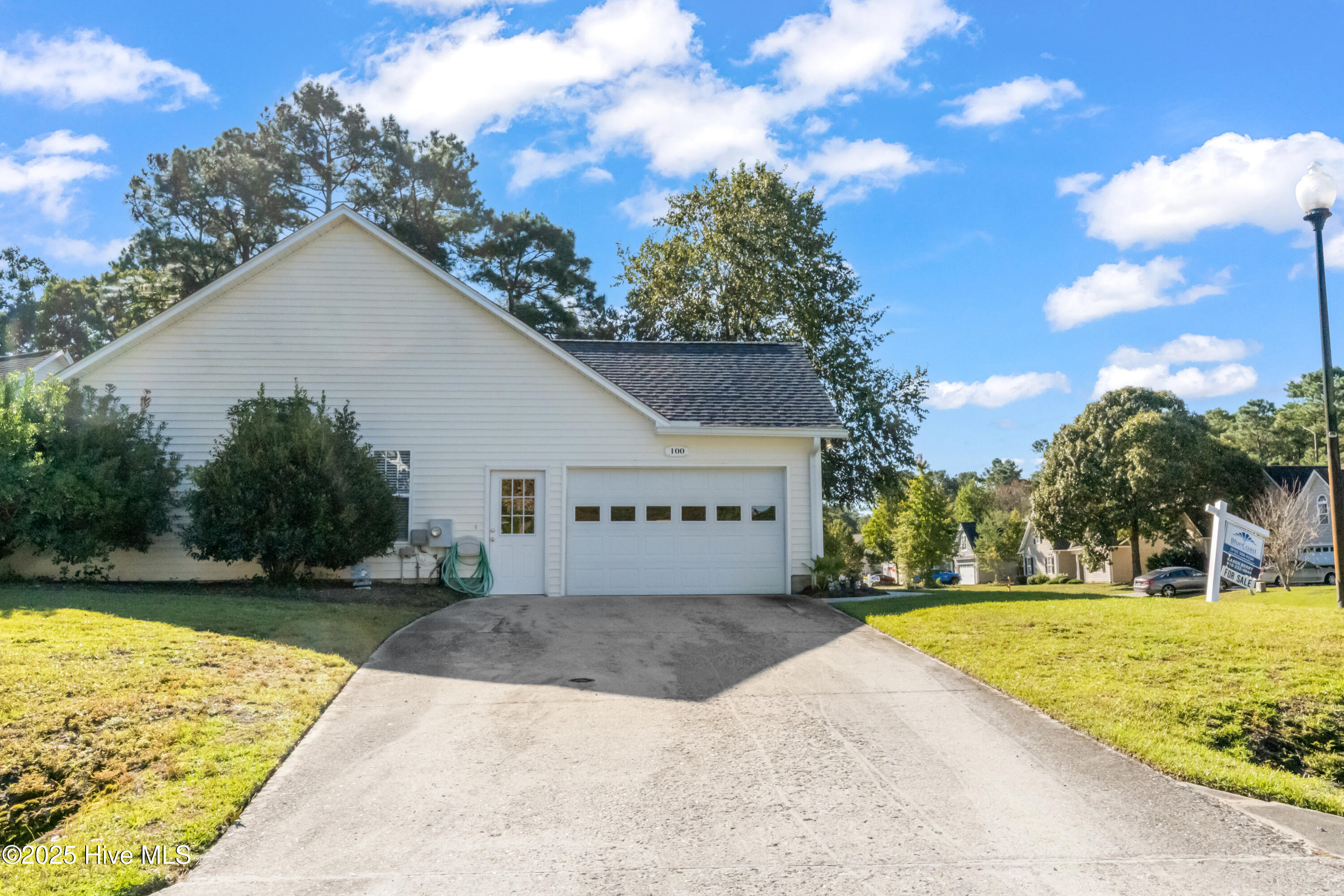 100 Southern Magnolia Court Hampstead, NC 28443 - Photo 2 of 38 3