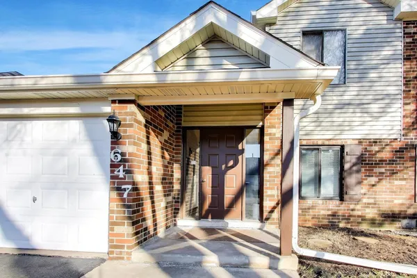 $310,001 | 647 Cumberland Trail, Unit AA1, Roselle, IL 60172