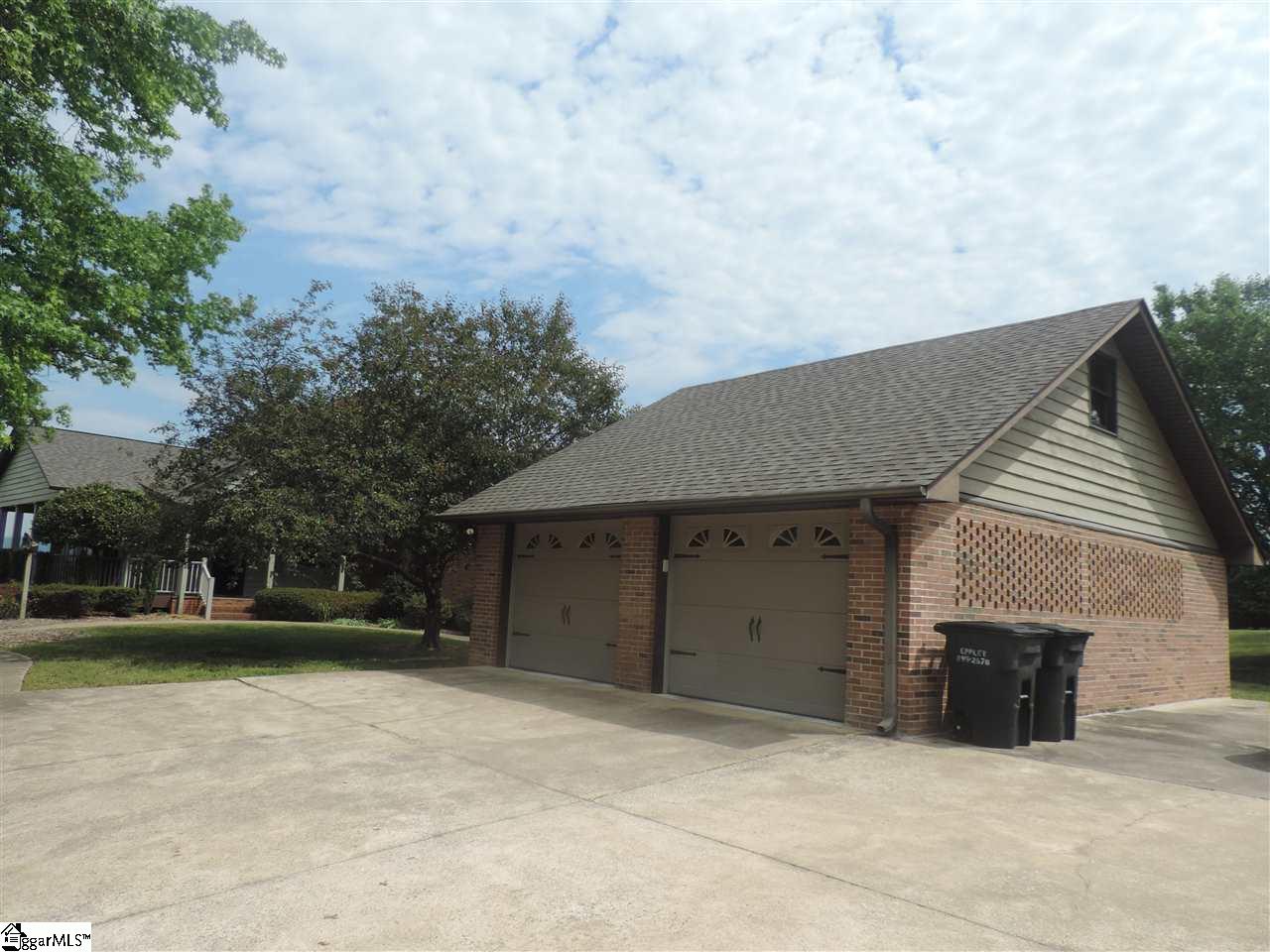 6810 Mountain View Road Taylors, SC 29687 - Photo 2 of 29