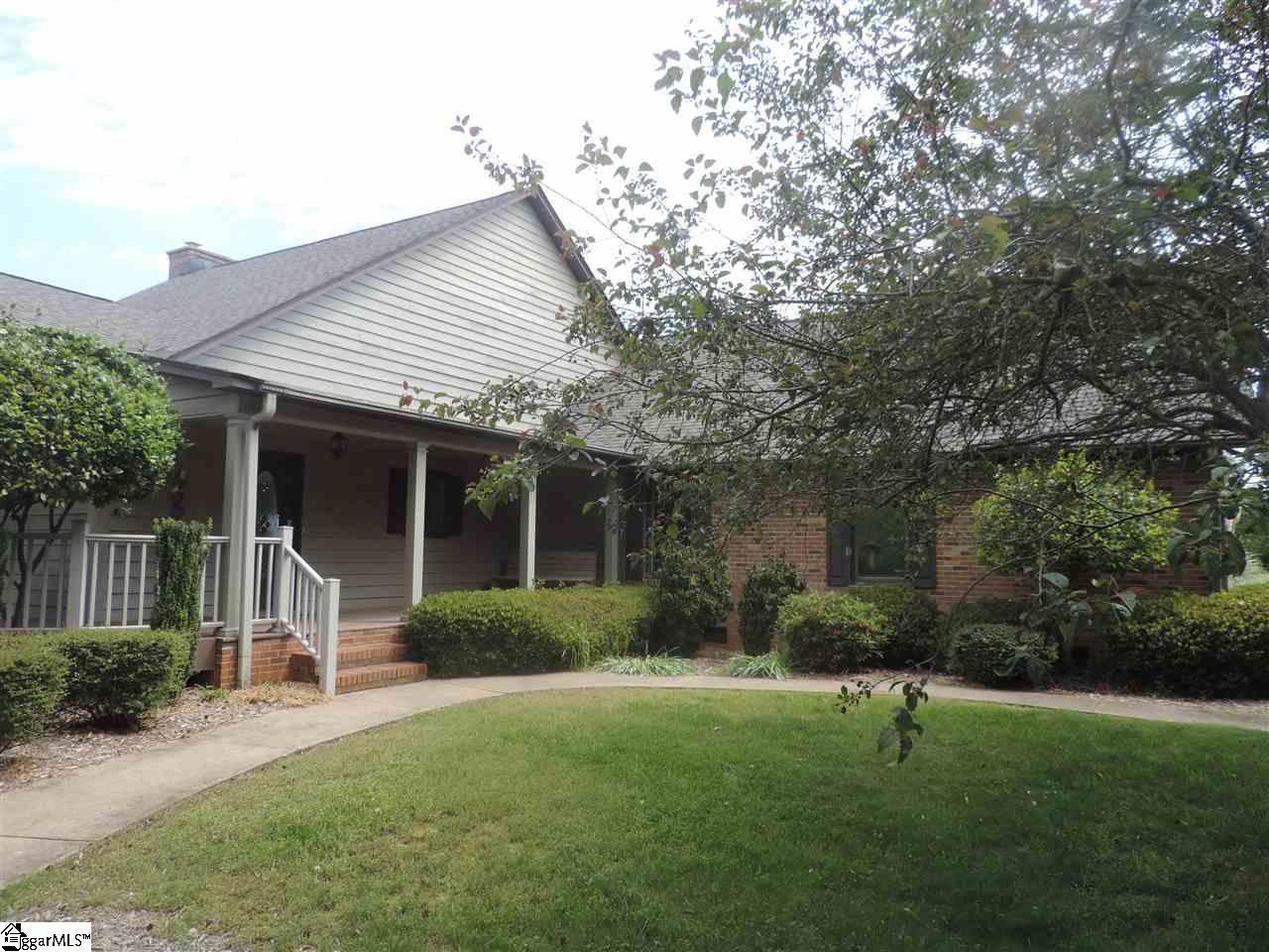 6810 Mountain View Road Taylors, SC 29687 - Photo 4 of 29
