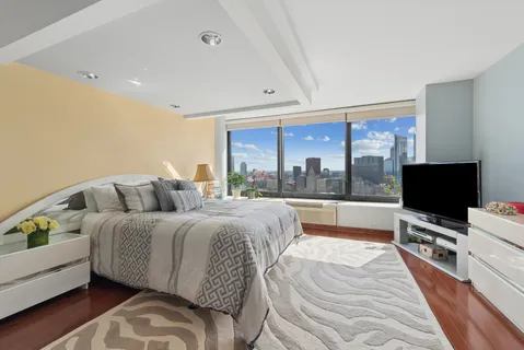 $875,000 | 155 North Harbor Drive, Unit 41014102, Chicago, IL 60601