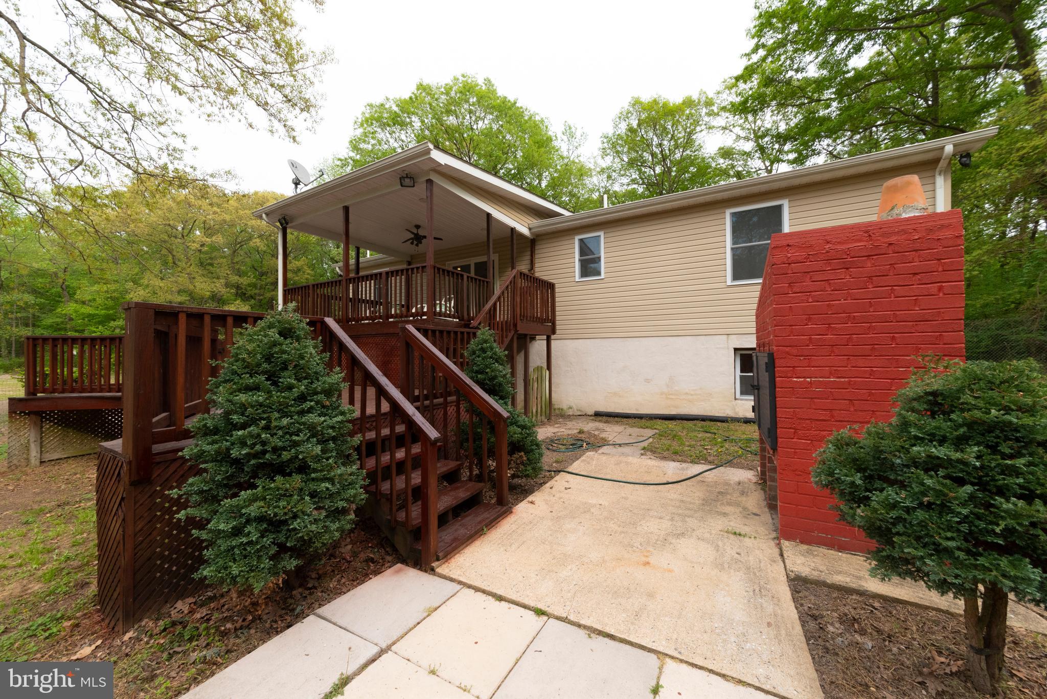517 Roe Ingleside Road Centreville, MD 21617 - Photo 8 of 57 Rear Deck
