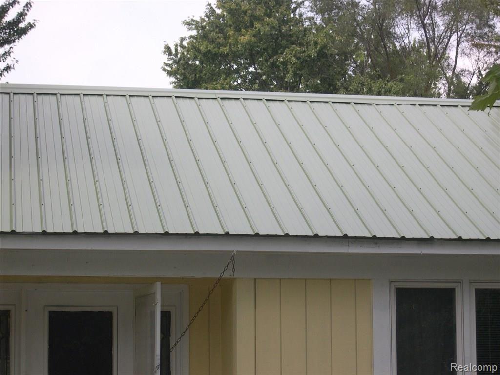 10219 Farmington Road Livonia, MI 48150 - Photo 11 of 34 METAL ROOF 2016