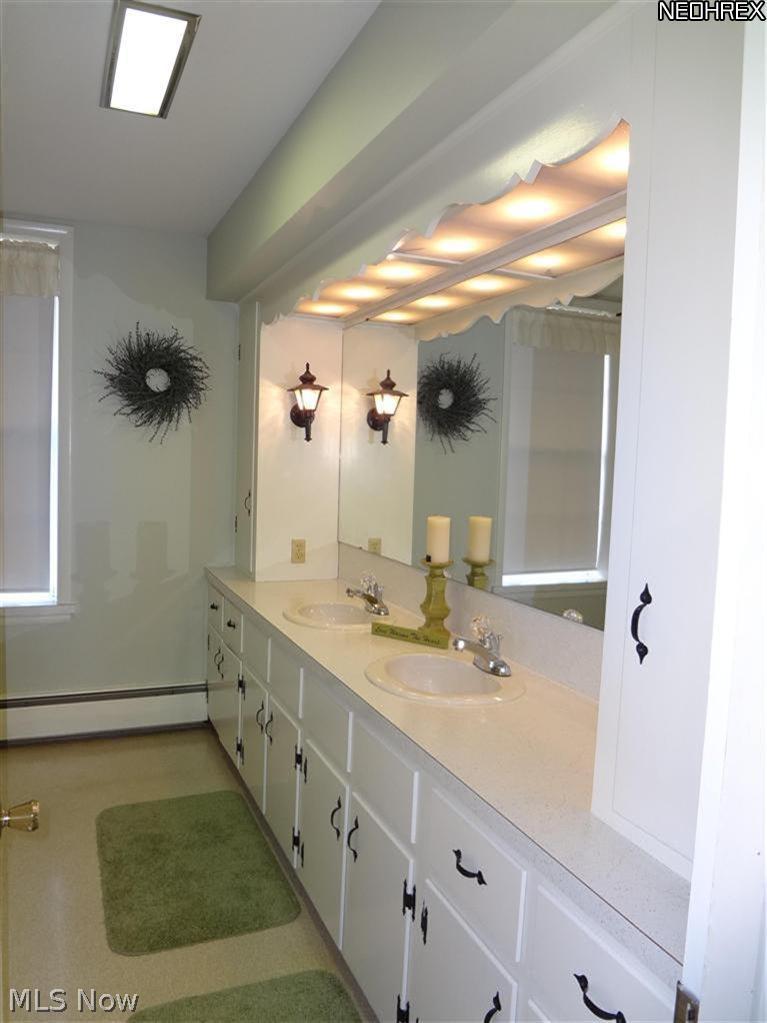 10916 Patten Tract Road Monroeville, OH 44847 - Photo 5 of 9 Master bath.