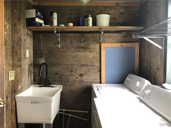 $190,000 | 12817 Whitney Road, Henderson, NY 13650