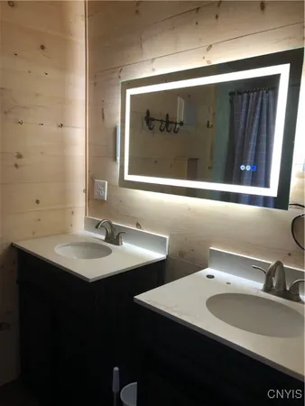 $190,000 | 12817 Whitney Road, Henderson, NY 13650