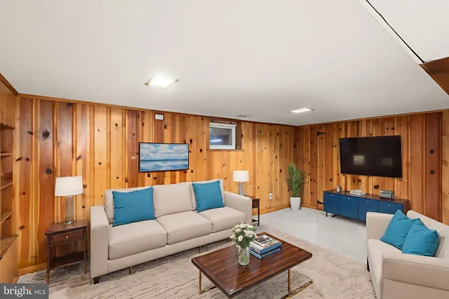 $419,900 | 240 Burke Avenue, Towson, MD 21286