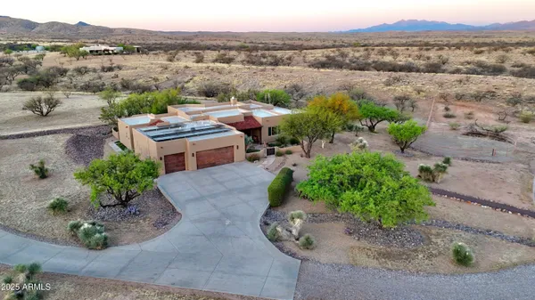 $849,900 | 3400 West Lynx Lane, Benson, AZ 85602
