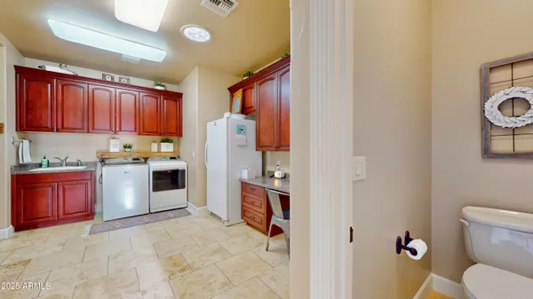 $815,000 | 3400 West Lynx Lane, Benson, AZ 85602
