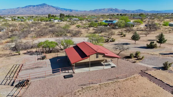 $815,000 | 3400 West Lynx Lane, Benson, AZ 85602