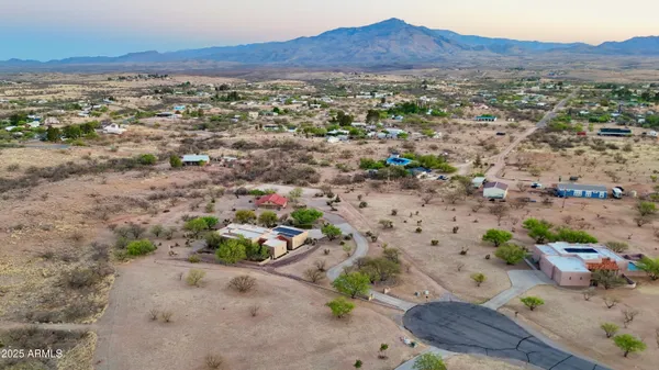 $815,000 | 3400 West Lynx Lane, Benson, AZ 85602