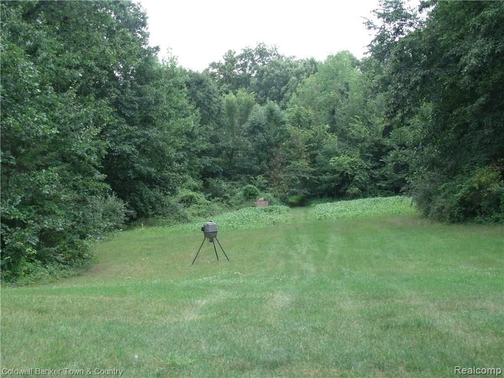 6891 Crofoot Road Fowlerville, MI 48836 - Photo 8 of 78 GEDC3710.JPG
