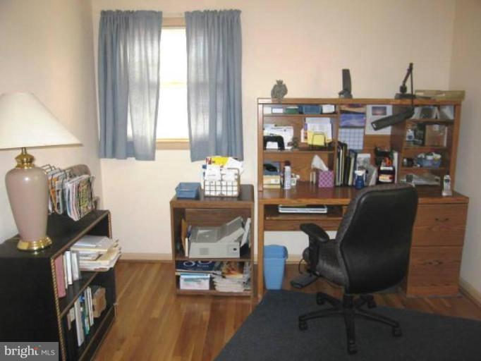 7804 Hayfield Road Alexandria, VA 22315 - Photo 15 of 30 Bedroom #3