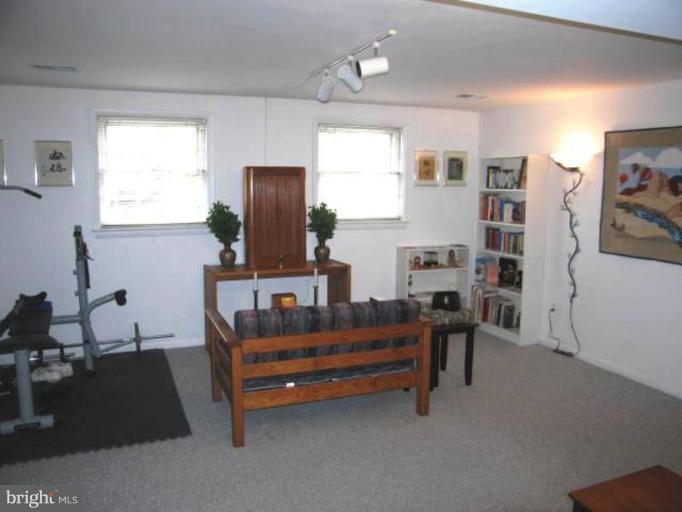 7804 Hayfield Road Alexandria, VA 22315 - Photo 19 of 30 Unique #2