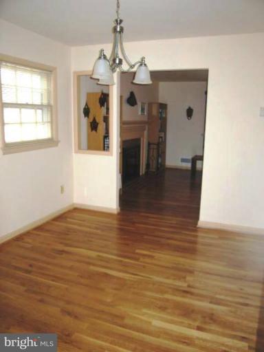 7804 Hayfield Road Alexandria, VA 22315 - Photo 8 of 30 Dining Room #2