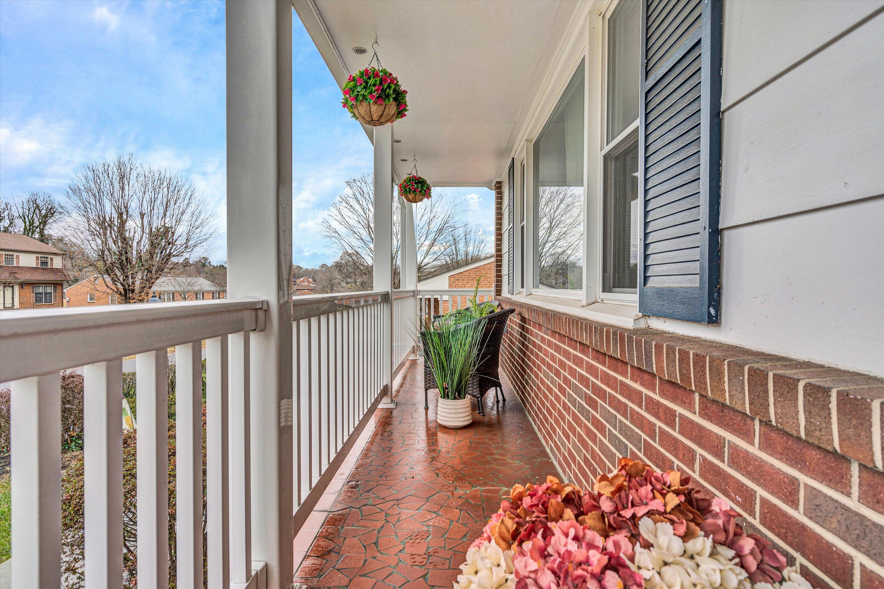 3014 Lofton Road Roanoke, VA 24018 - Photo 3 of 36 03-SGM-09055