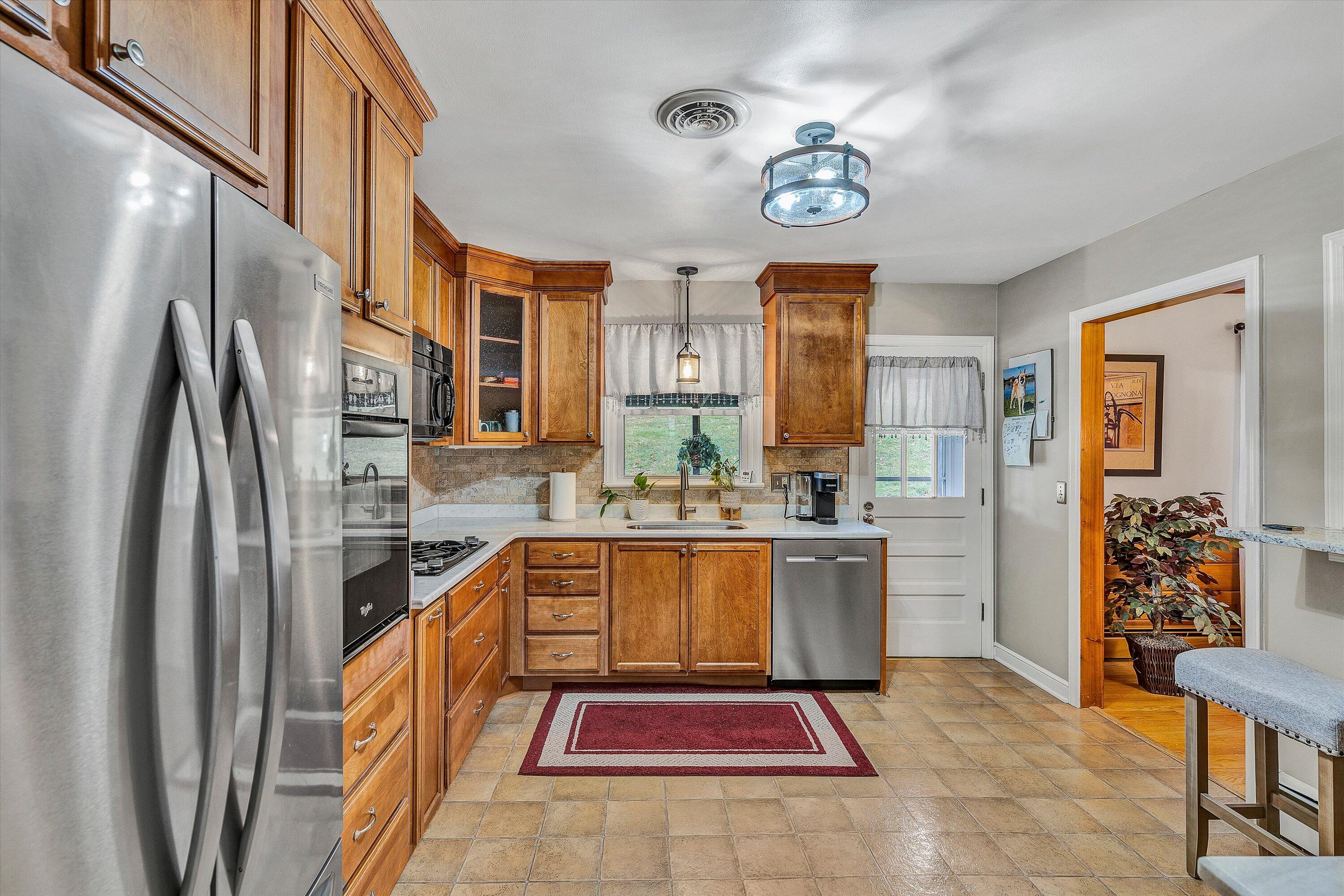 3014 Lofton Road Roanoke, VA 24018 - Photo 8 of 36 08-SGM-09019