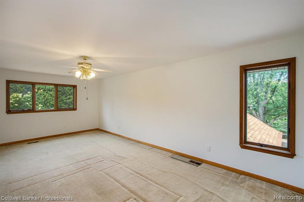 1248 Frick Road Leonard, MI 48367 - Photo 40 of 68