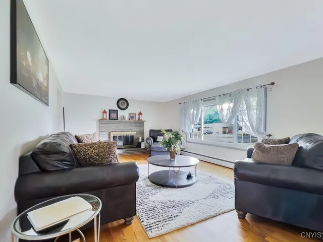 $399,900 | 7189 Coventry Road North, Manlius, NY 13057