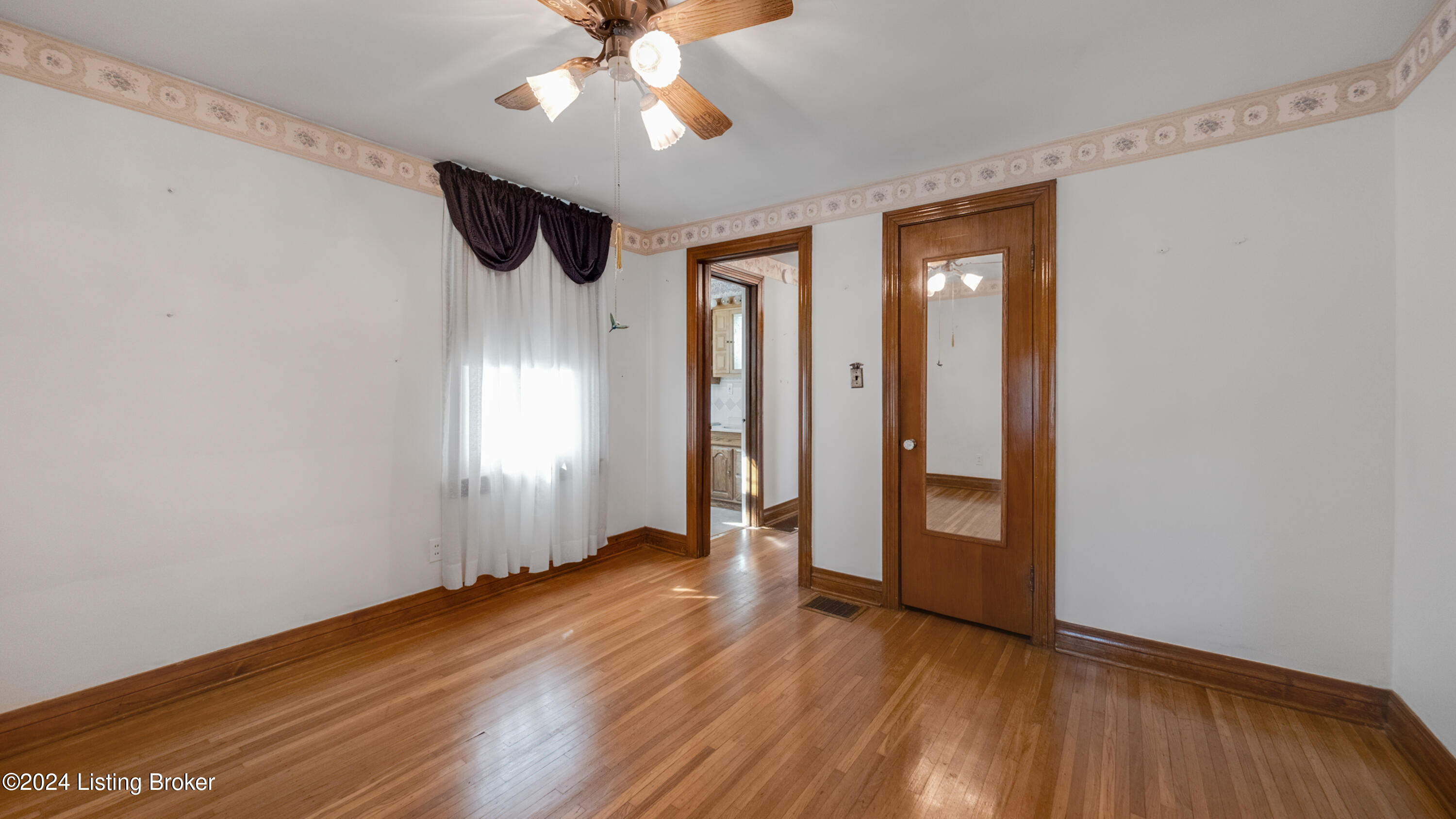 2704 Ralph Avenue Louisville, KY 40216 - Photo 20 of 56 2704 Ralph Ave-1025
