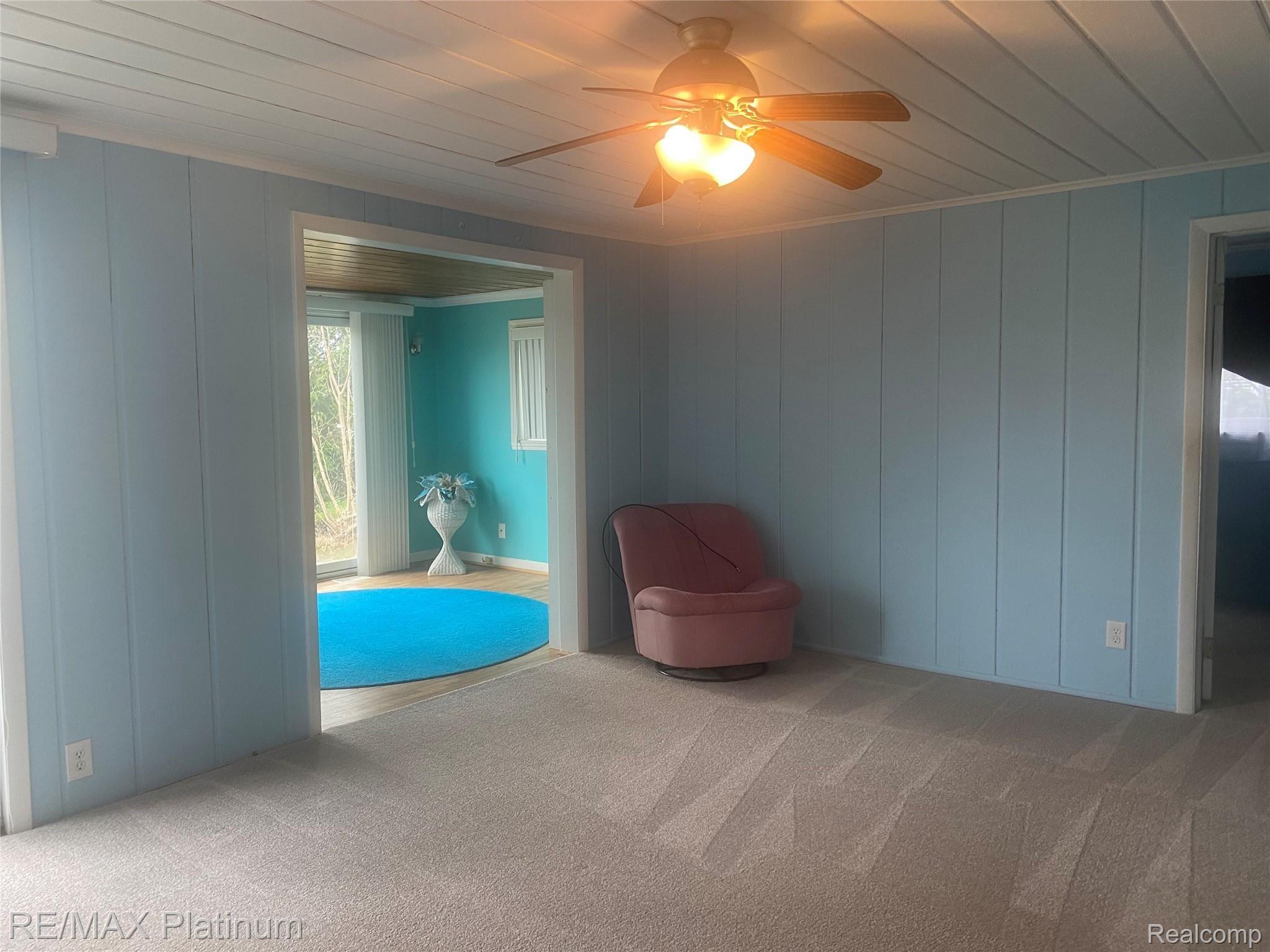 5819 Mabley Hill Road Fenton, MI 48430 - Photo 5 of 34 Living Room