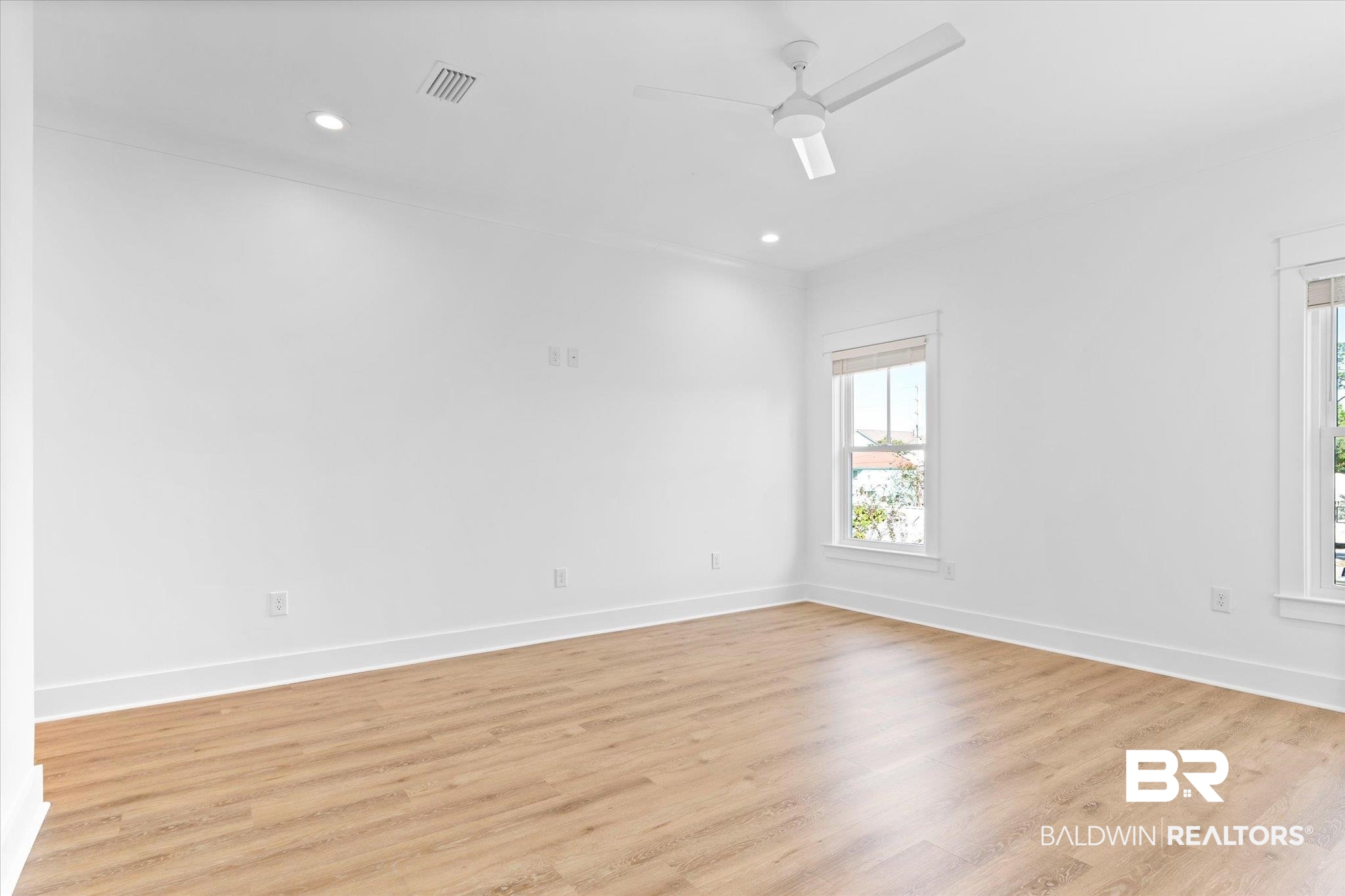 5502 East Perdido Avenue Orange Beach, AL 36561 - Photo 11 of 31 Primary Bedroom