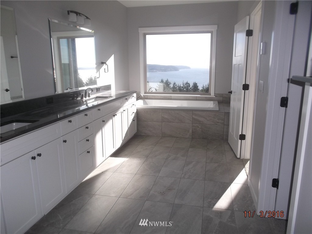 2060 Chinook Ridge Lane Oak Harbor, WA 98277 - Photo 20 of 25