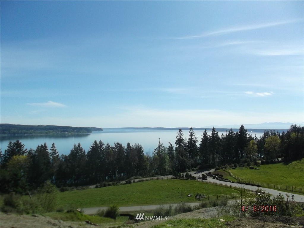 2060 Chinook Ridge Lane Oak Harbor, WA 98277 - Photo 3 of 25