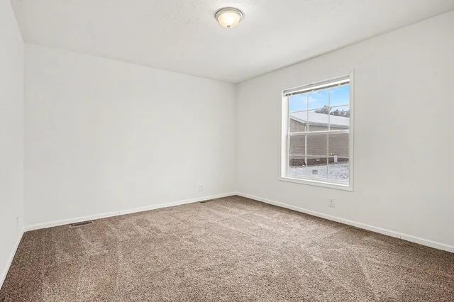 $137,900 | 1283 East Ellis Road, Unit 14, Norton Shores, MI 49441