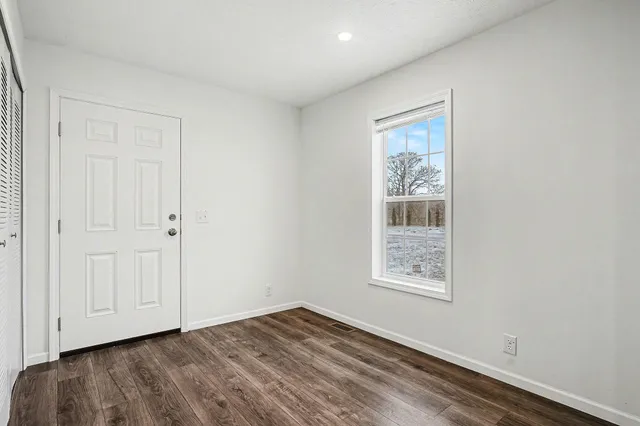 $137,900 | 1283 East Ellis Road, Unit 14, Norton Shores, MI 49441