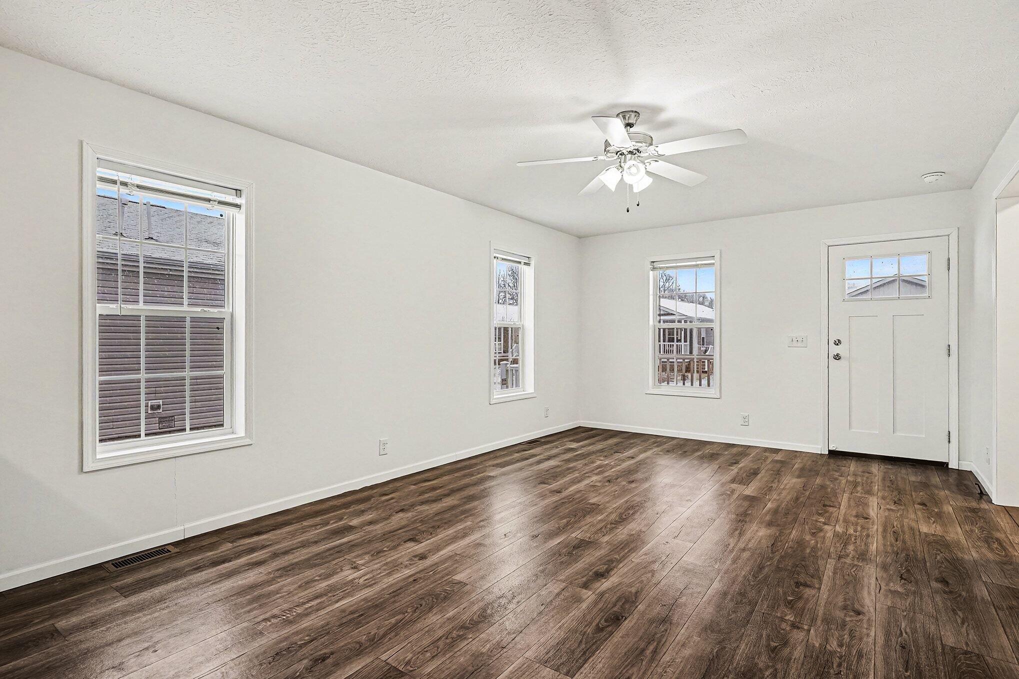 1283 East Ellis Road, Unit 14 Norton Shores, MI 49441 - Photo 4 of 18 005_dsc02531_174