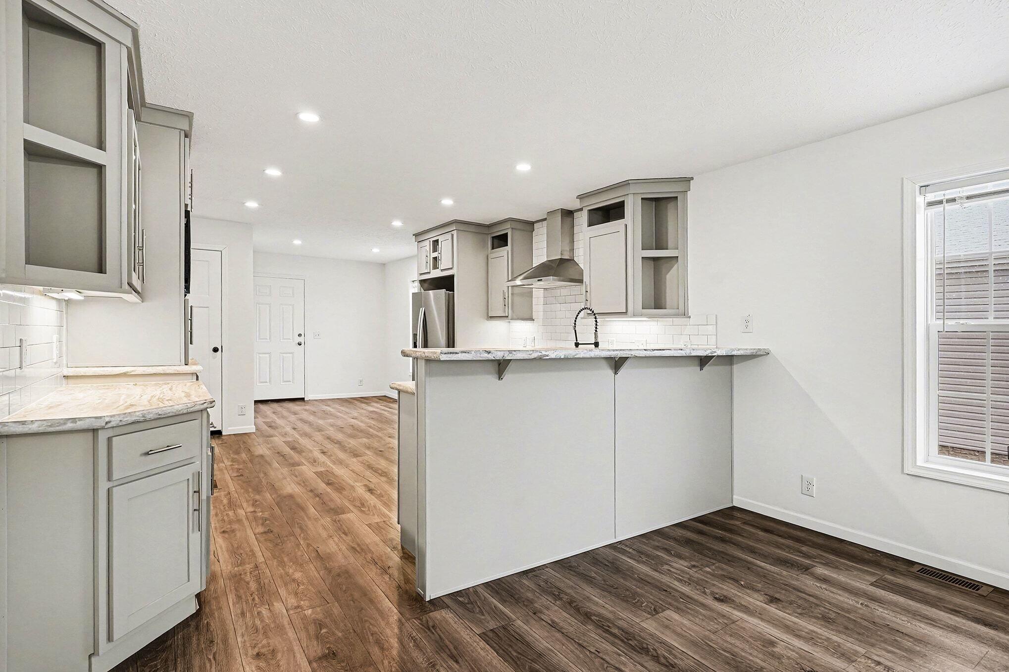 1283 East Ellis Road, Unit 14 Norton Shores, MI 49441 - Photo 6 of 18 006_dsc02536_124