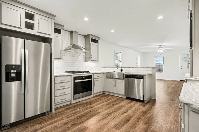 $137,900 | 1283 East Ellis Road, Unit 14, Norton Shores, MI 49441