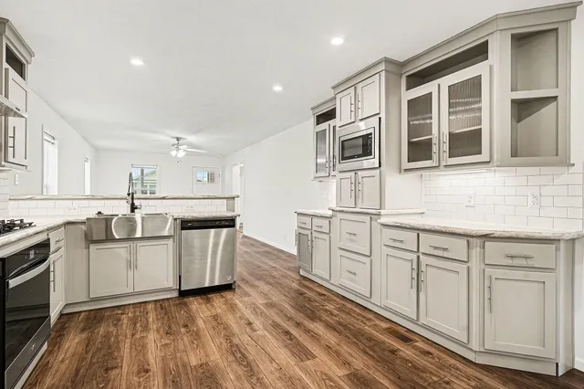 $137,900 | 1283 East Ellis Road, Unit 14, Norton Shores, MI 49441