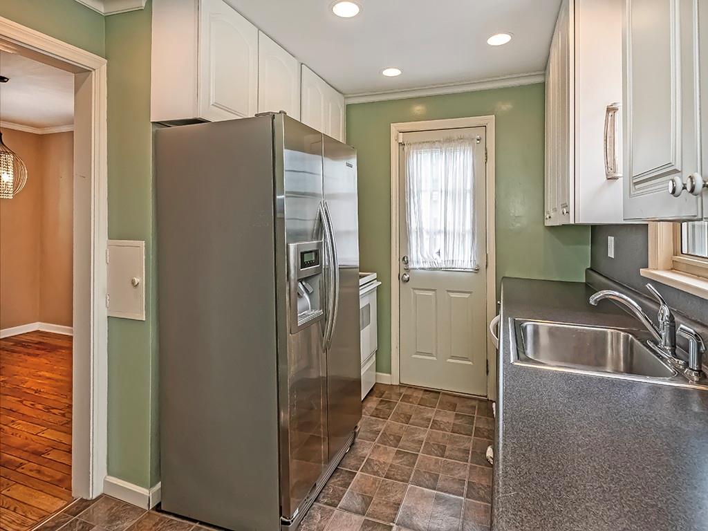 330 Hazel Drive Pittsburgh, PA 15228 - Photo 11 of 23