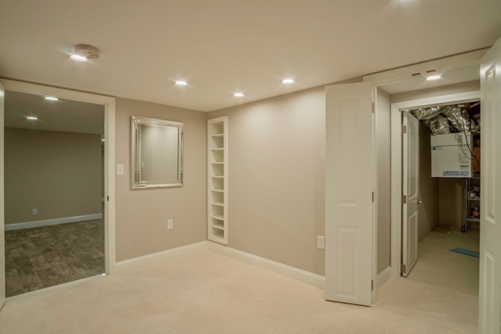 3 Elliot Road Lynnfield, MA 01940 - Photo 33 of 42 a view of hallway with shower