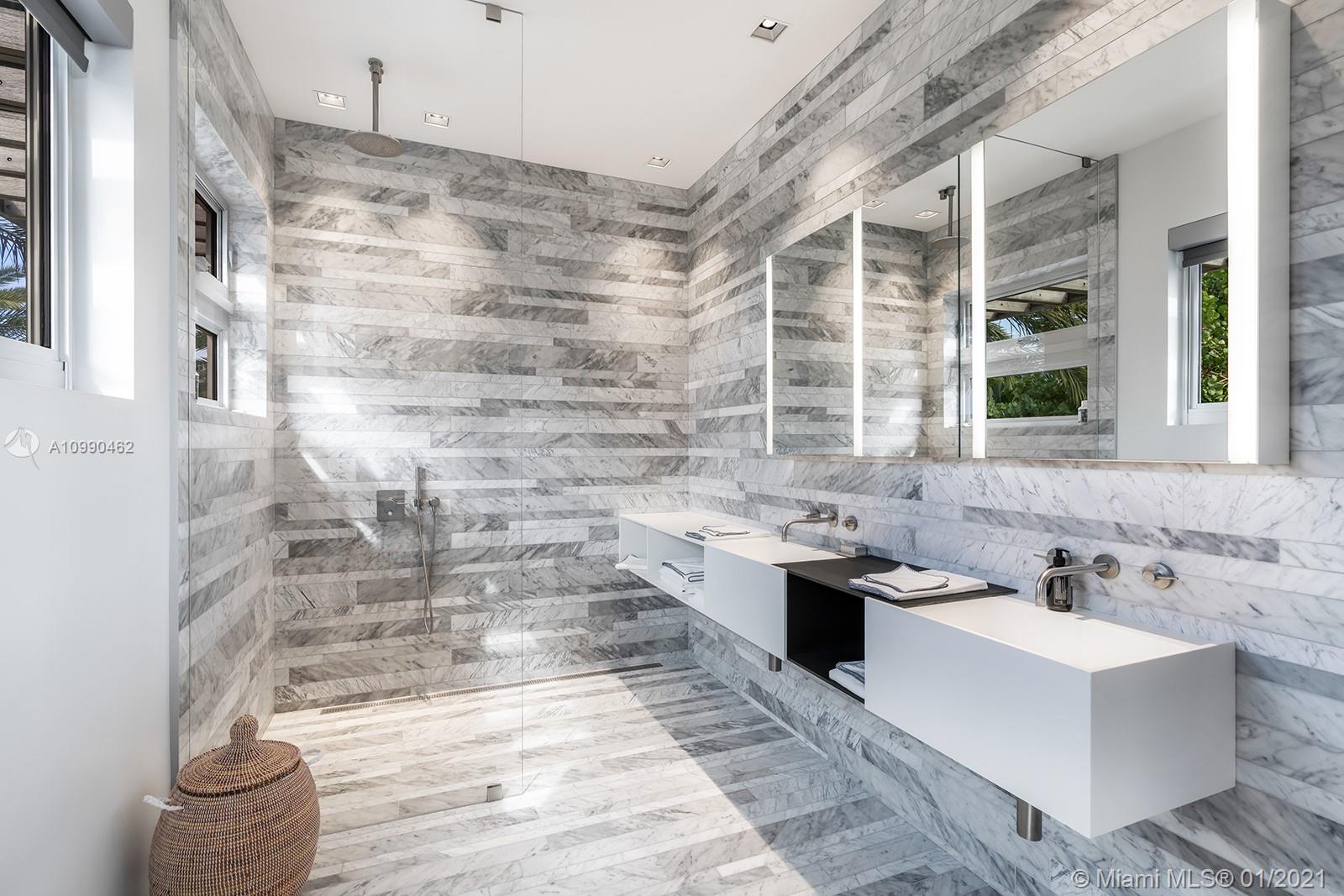 7709 Atlantic Way Miami Beach, FL 33141 - Photo 17 of 38