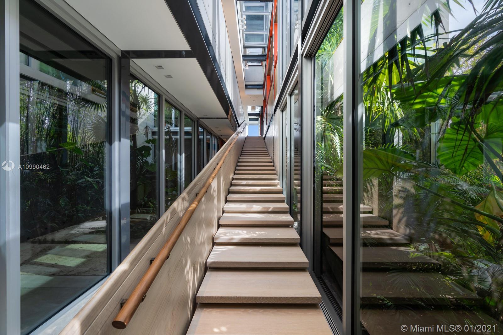 7709 Atlantic Way Miami Beach, FL 33141 - Photo 4 of 38