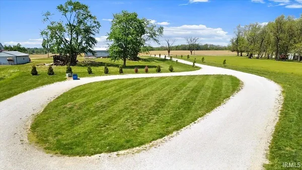 $595,900 | 6658 North Memering Road, Bicknell, IN 47512