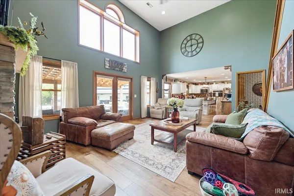 $595,900 | 6658 North Memering Road, Bicknell, IN 47512