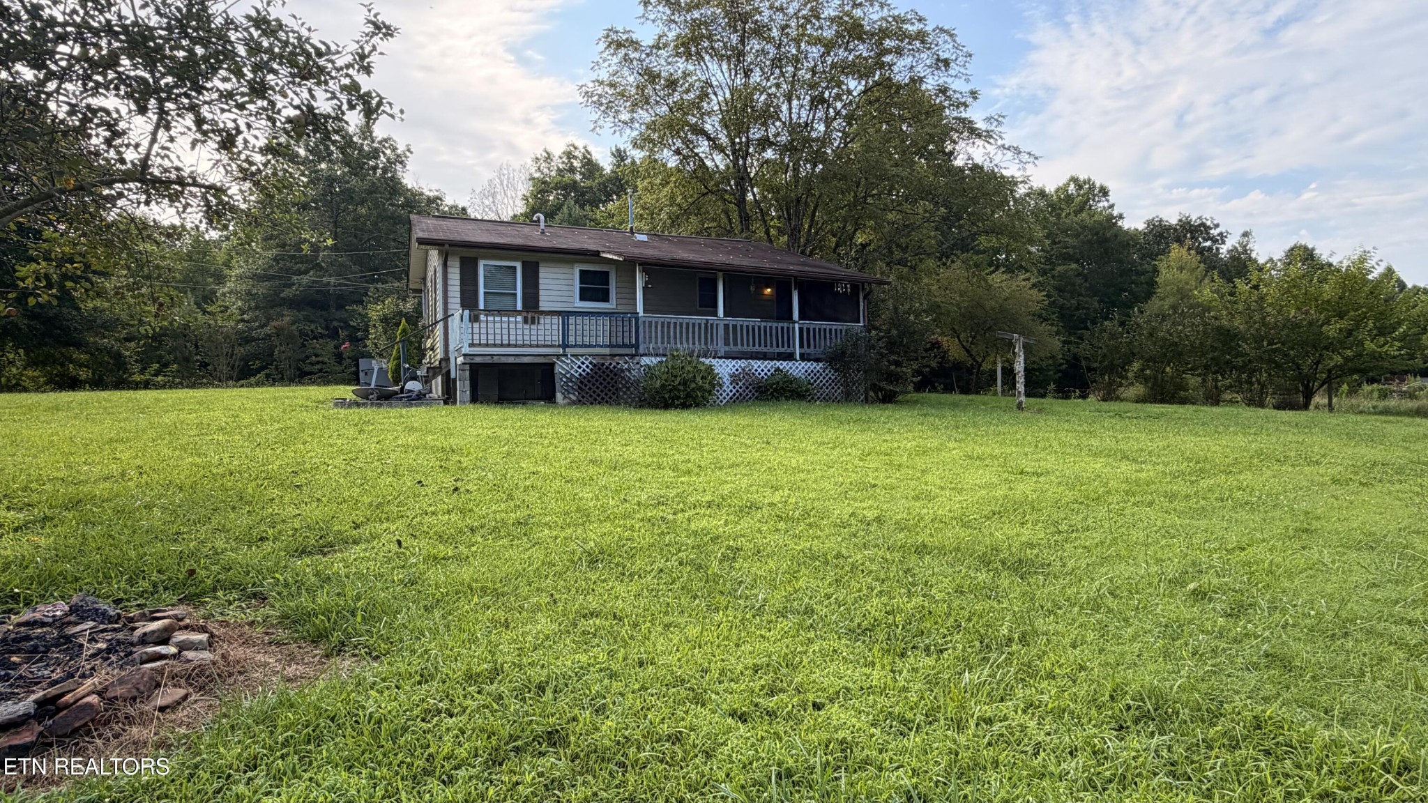 420 Black Oak Road Oneida, TN 37841 - Photo 4 of 35 Gallery Image 4